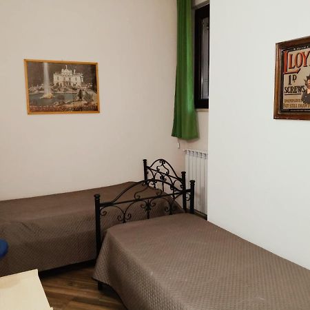 Appartamento in villa con piscina Palermo Esterno foto