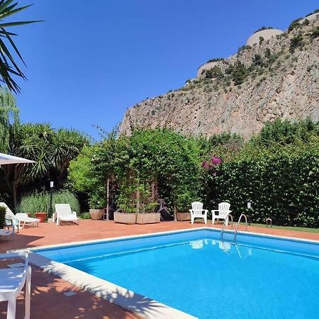 Appartamento in villa con piscina Palermo Esterno foto